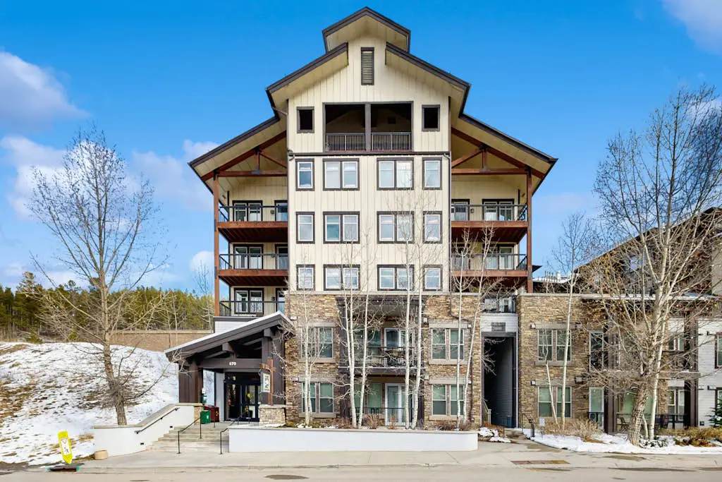 Founders Pointe 4445