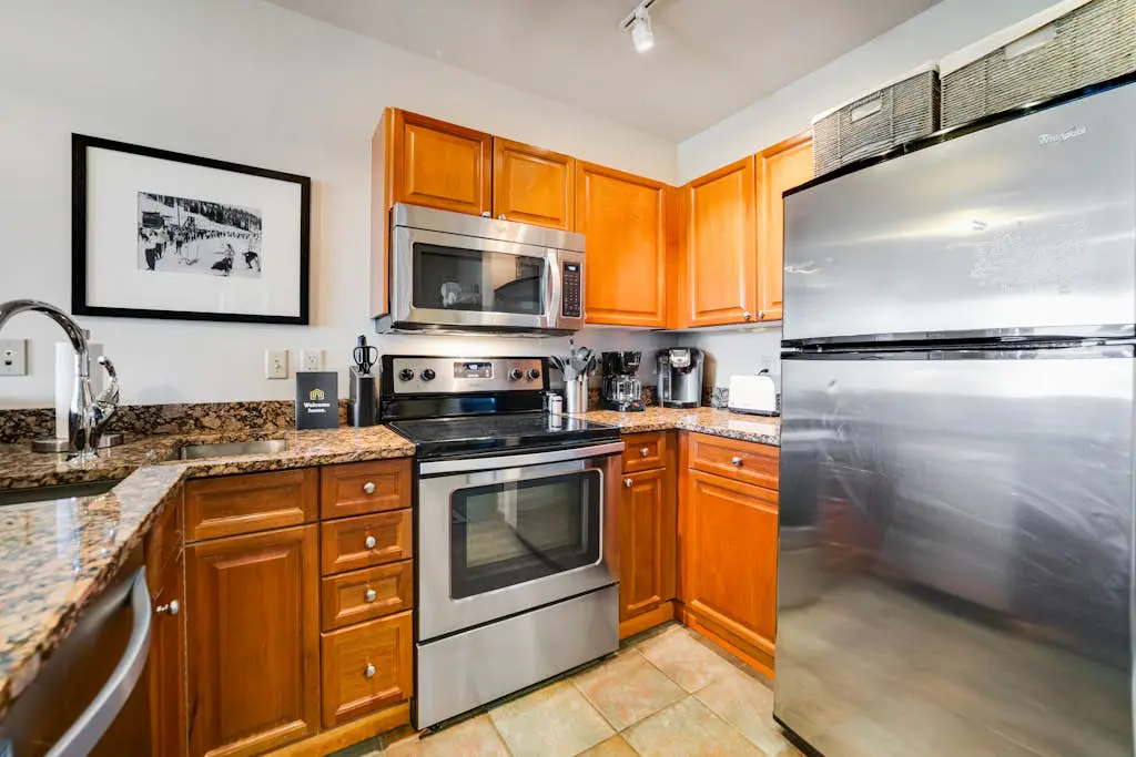 Zephyr Mountain Ski-In/Ski-Out Condo