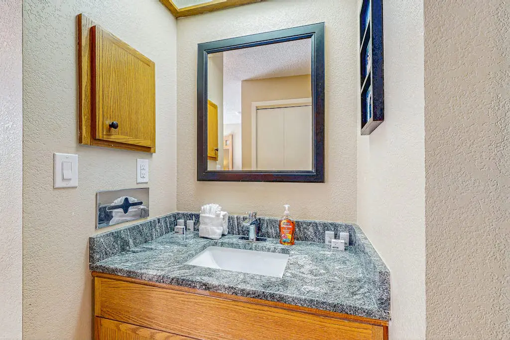 Snowblaze Condominiums C14