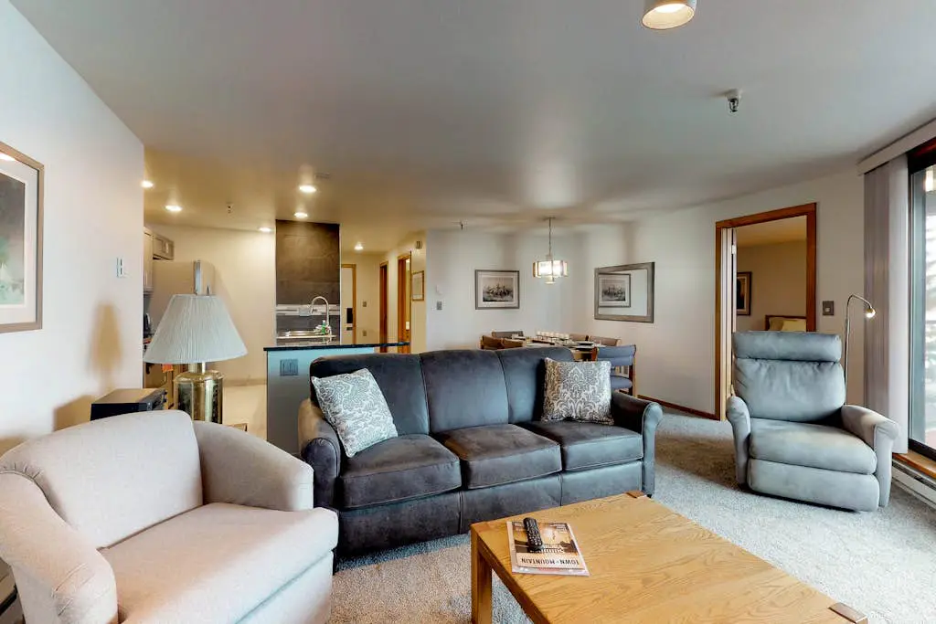 Lakeview Marina Place