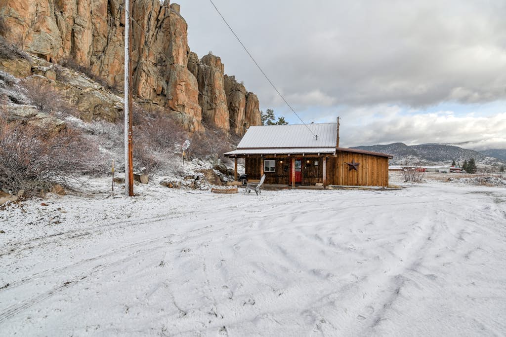 Remodeled Cabin In South Fork w/Free WiFi/Furnished Patio/Private Washer/Dryer