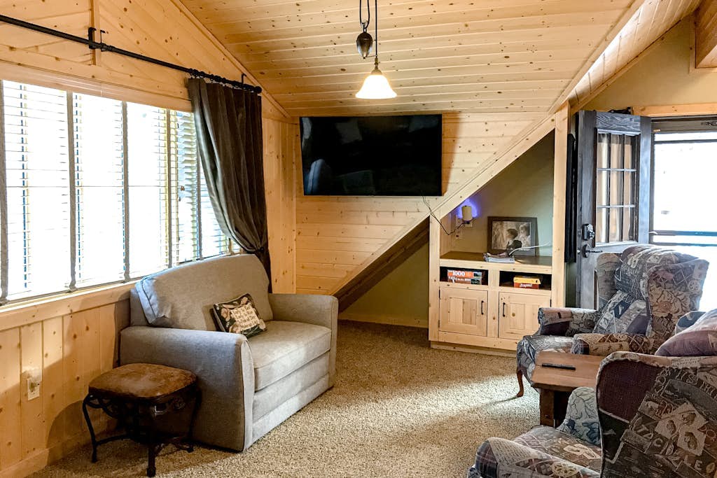 Sun-filled mountain studio with deck, fireplace, & views- near skiing & trails
