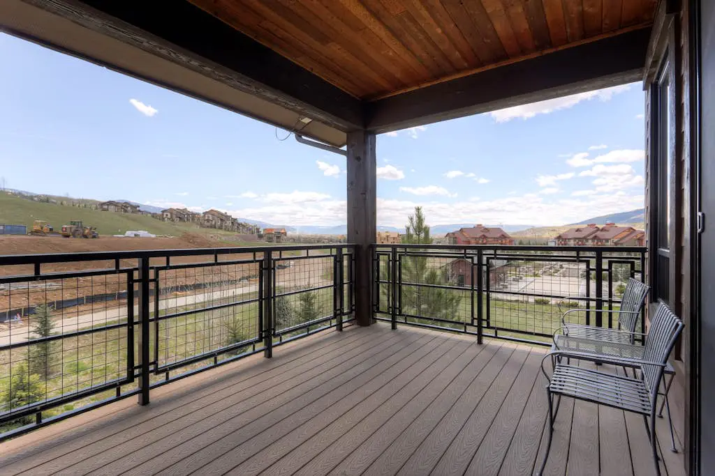 Trailhead Lodge 3119