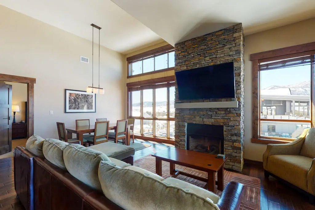 Trailhead Lodge 5114