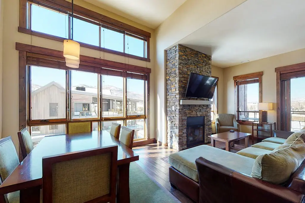 Trailhead Lodge 5114