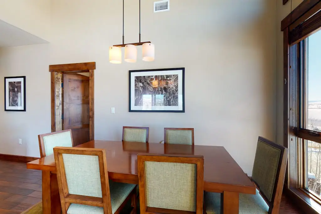 Trailhead Lodge 5114