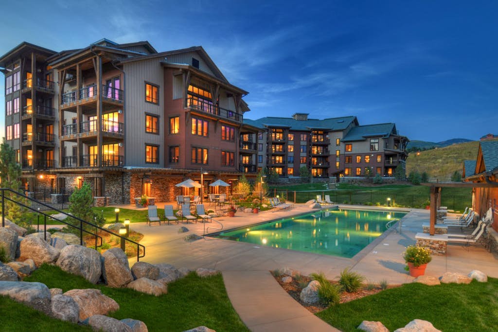 Impressive luxury condo w/views, gondola access & shared pool, hot tubs & more