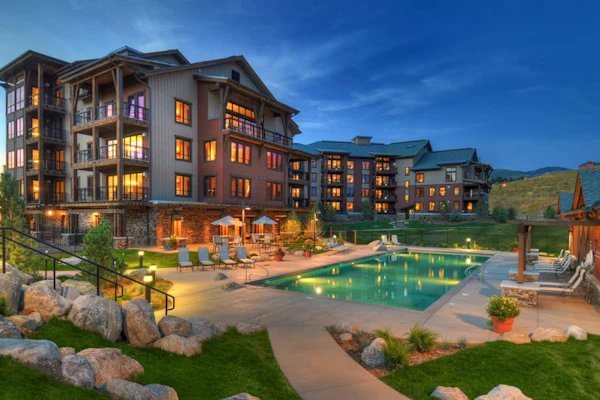 Impressive luxury condo w/views, gondola access & shared pool, hot tubs & more