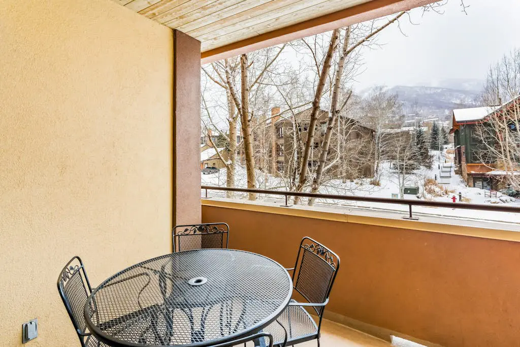 Canyon Creek B206