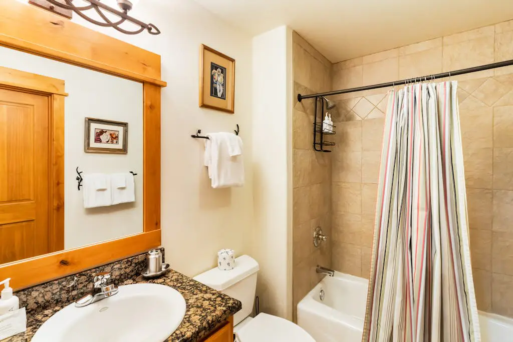 Canyon Creek B206