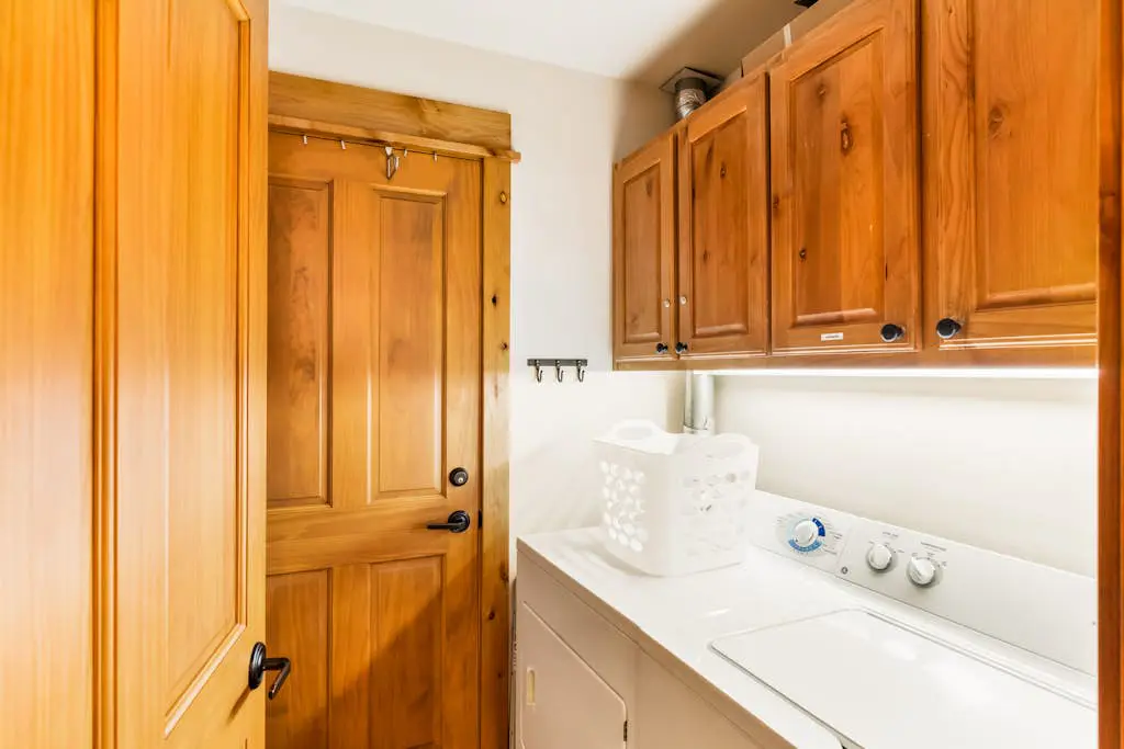 Canyon Creek B206