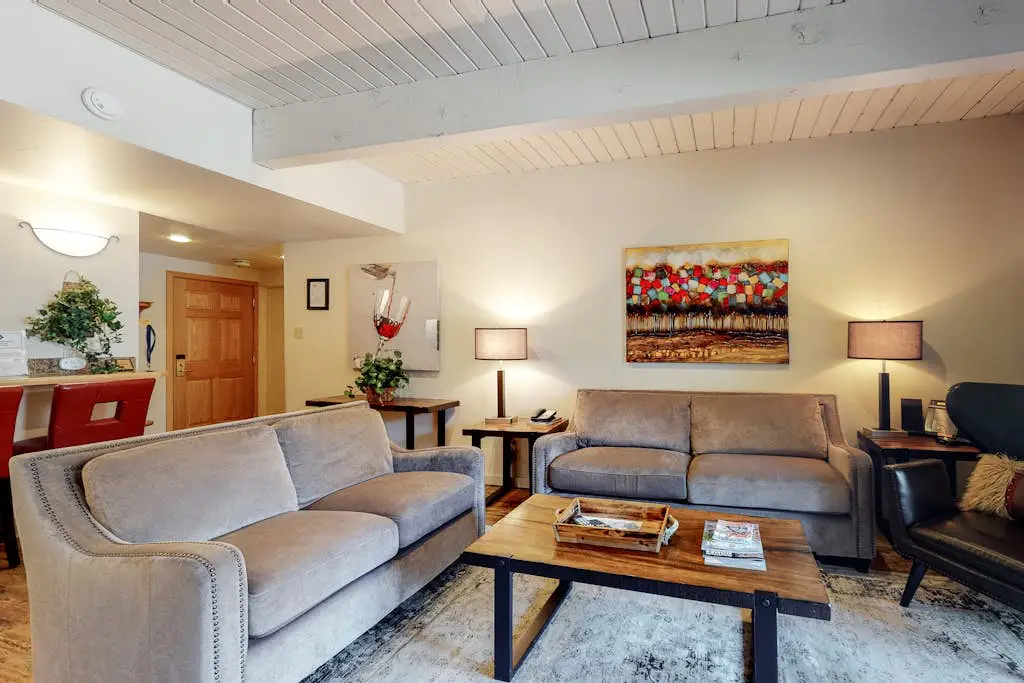 Ptarmigan House 10