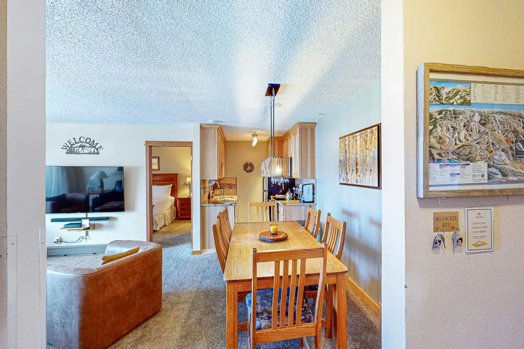 Ski Inn 222