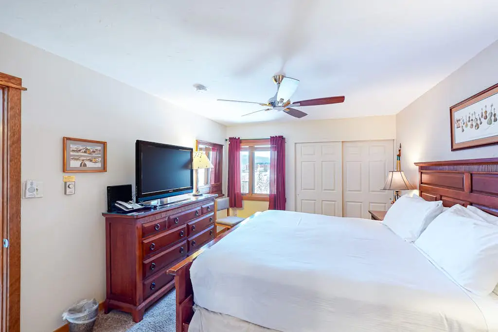 Ski Inn 222