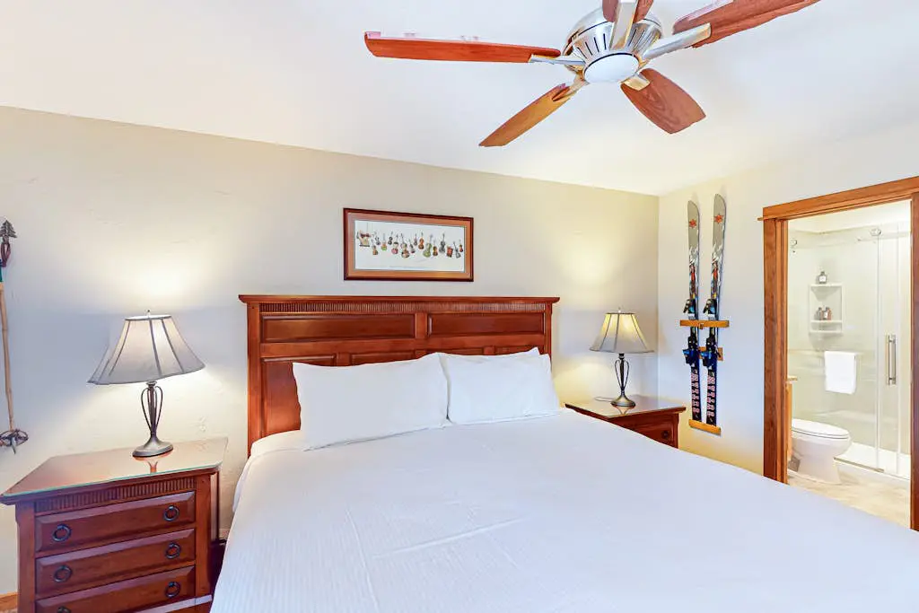 Ski Inn 222