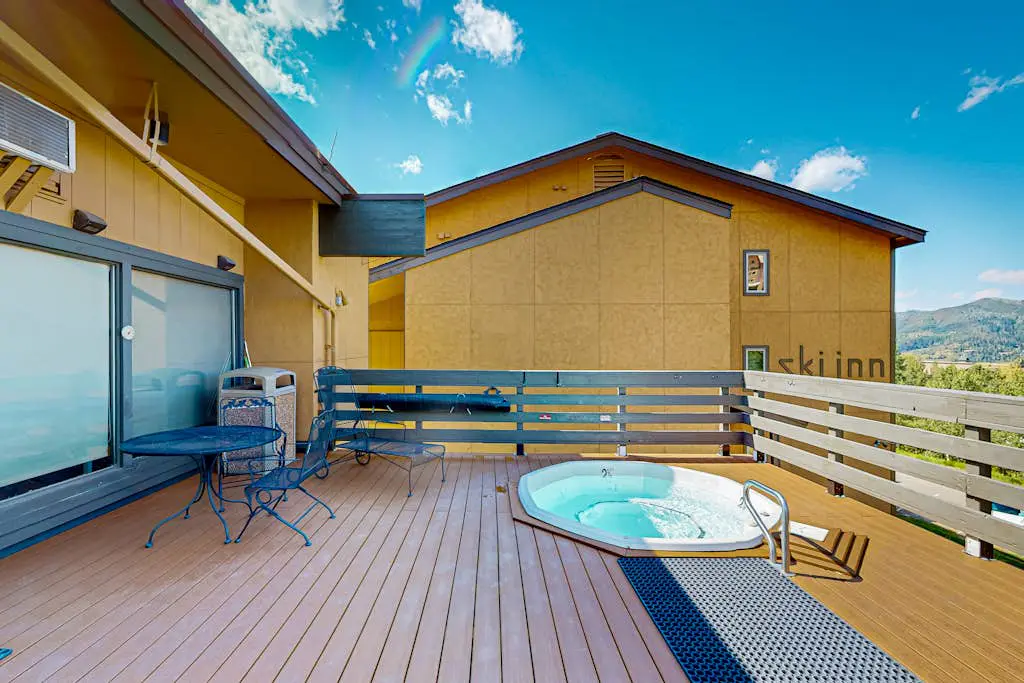 Ski Inn 222