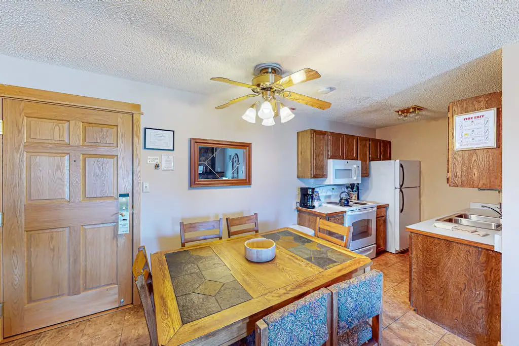 Ski Inn 223
