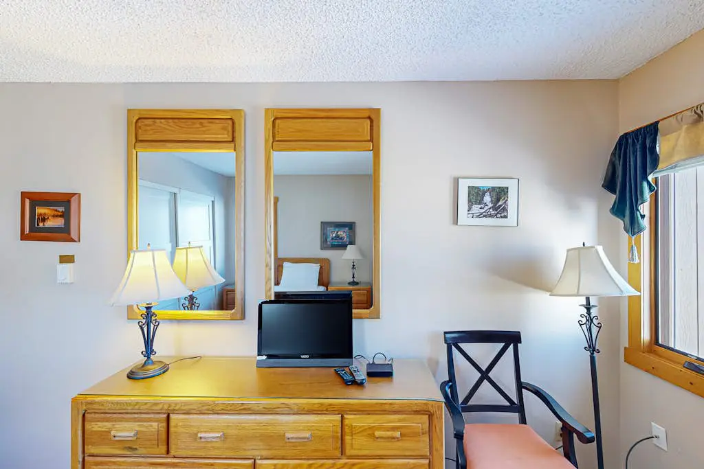 Ski Inn 223