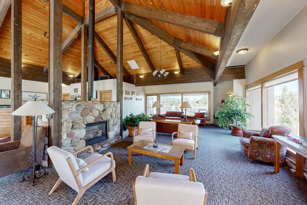 Ski Inn 223