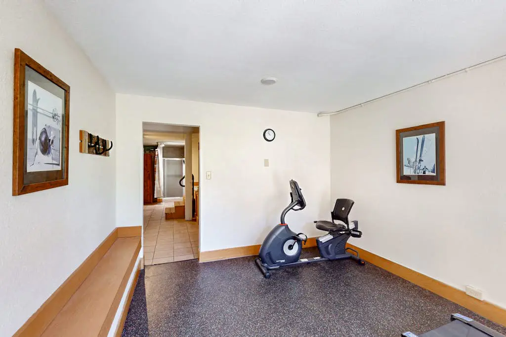 Ski Inn 223