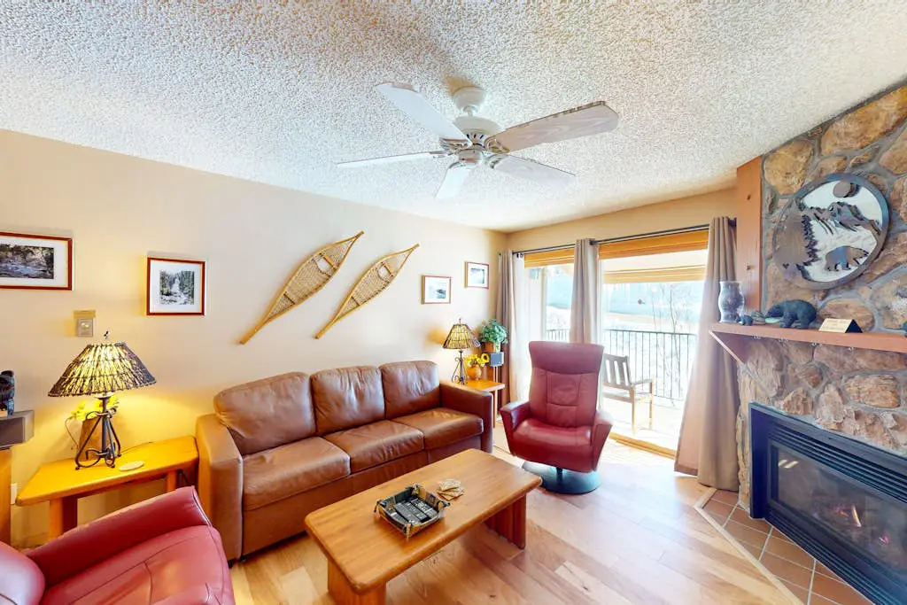 Ski Inn 235