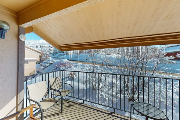 Welcoming ski-in/ski-out home near ski area activities, trails, and events