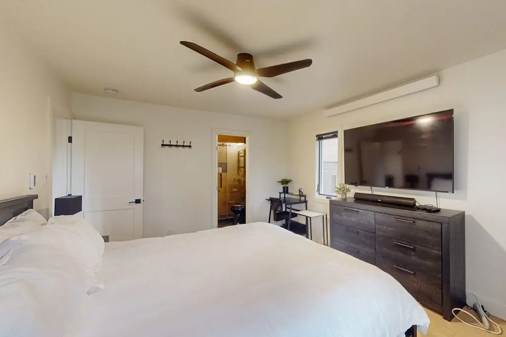 Ski Inn 311