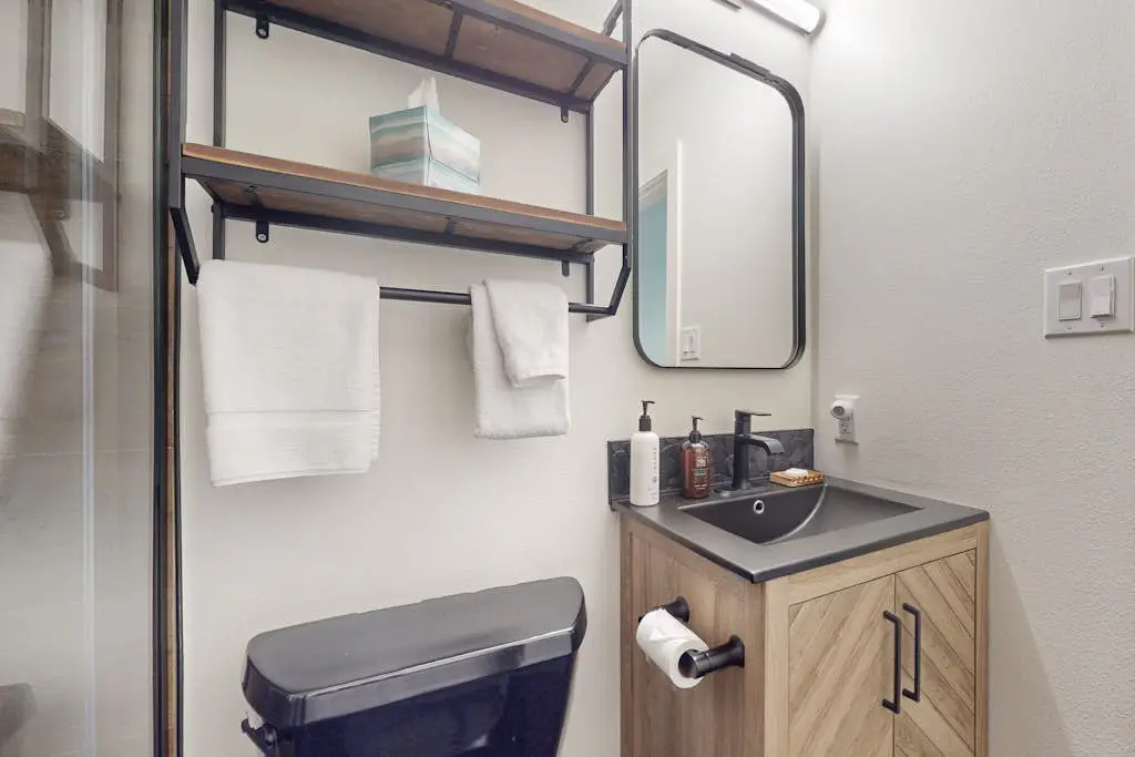 Ski Inn 311
