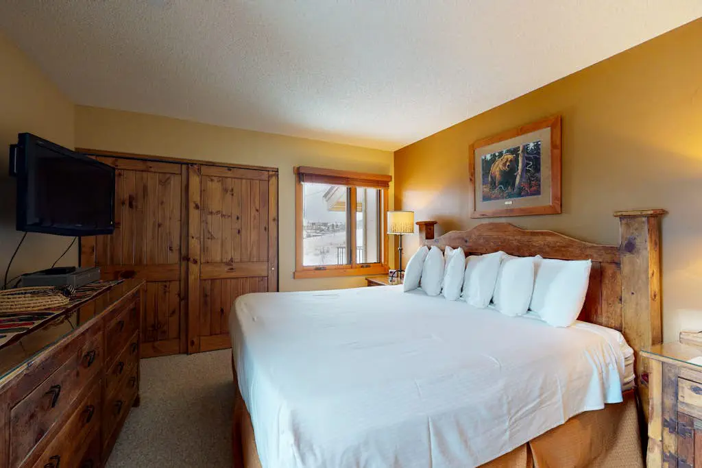 Ski Inn 331