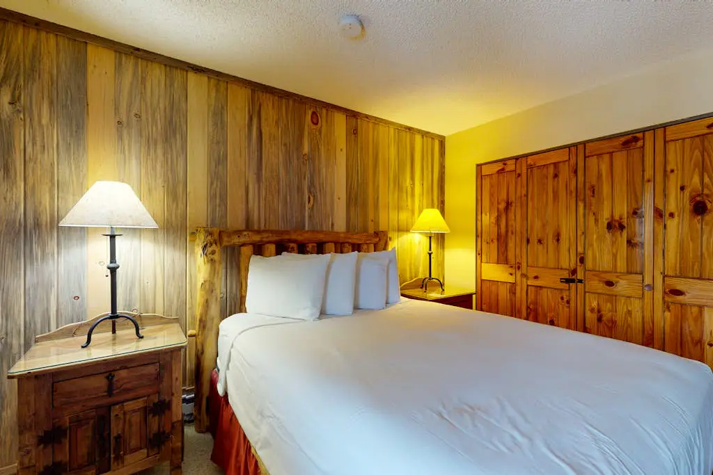 Ski Inn 331