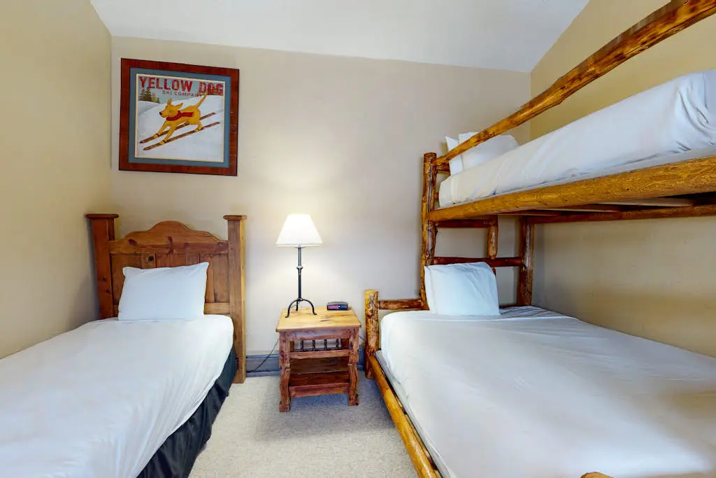 Ski Inn 331