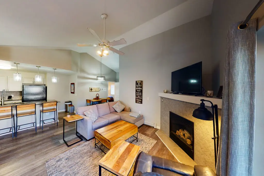 Crazy Horse Condo