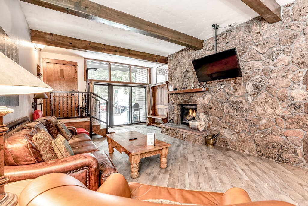 Ground Floor Mountain Condo with Shared Pool & Hot Tub - Free Ski Shuttle