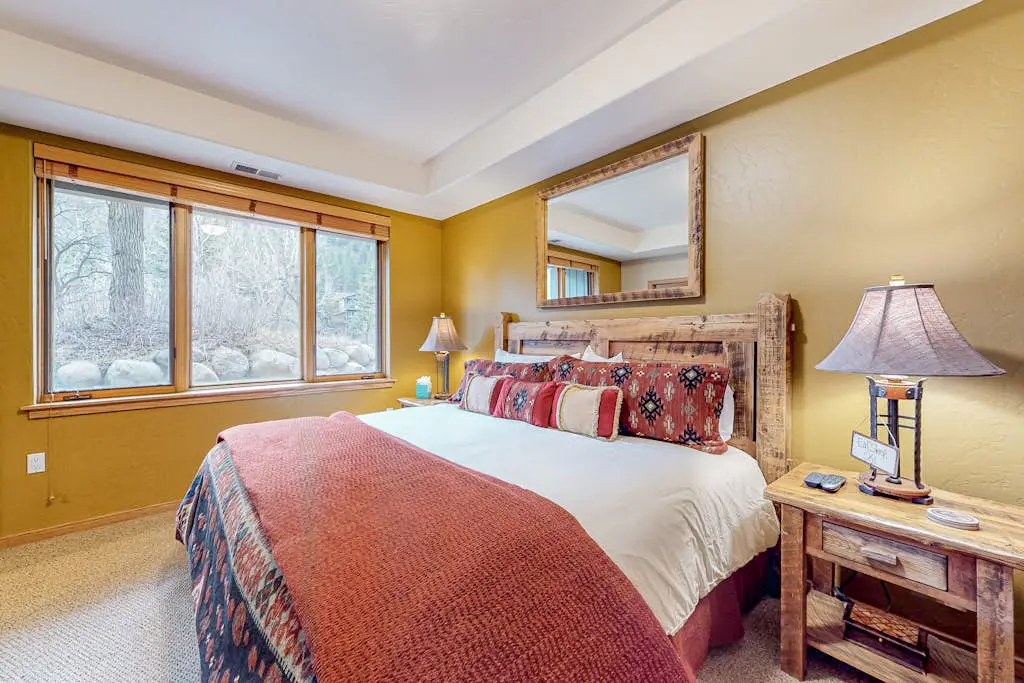 Evergreen Retreat, Unit 101