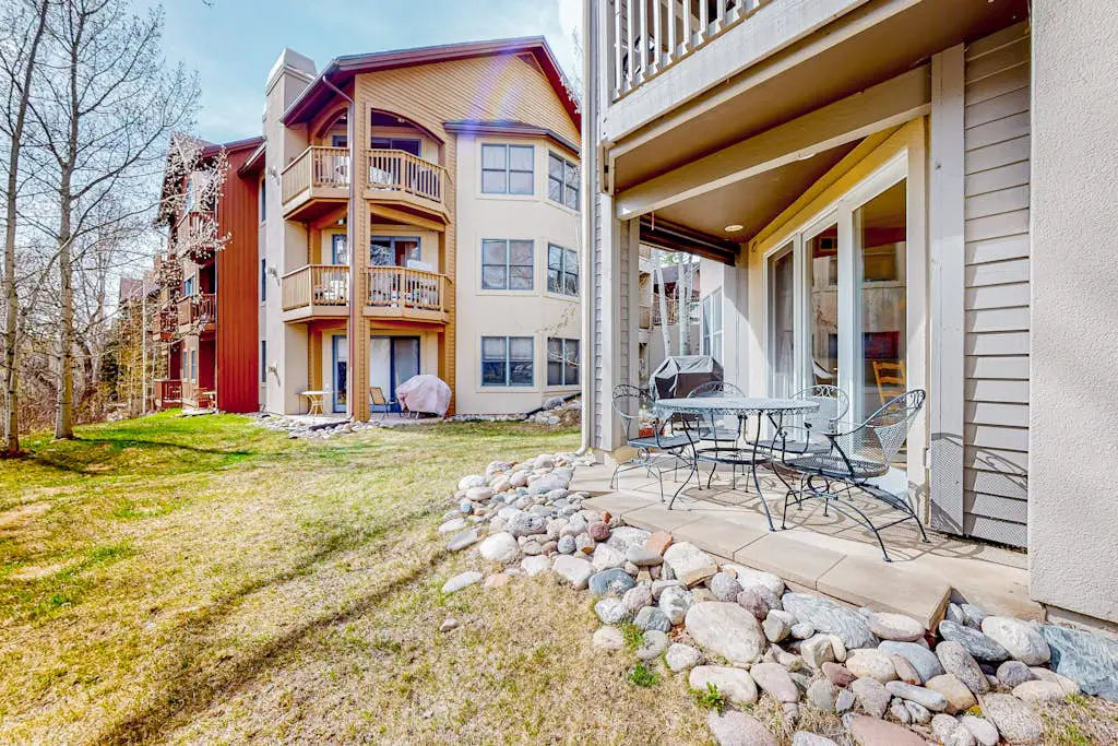 Evergreen Retreat, Unit 101