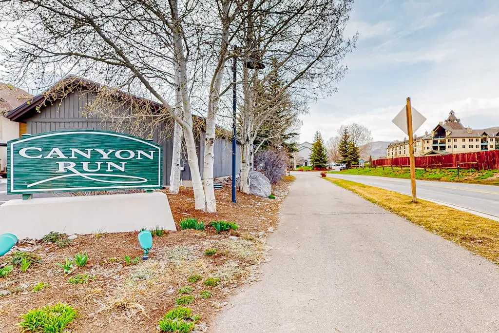 Evergreen Retreat, Unit 101