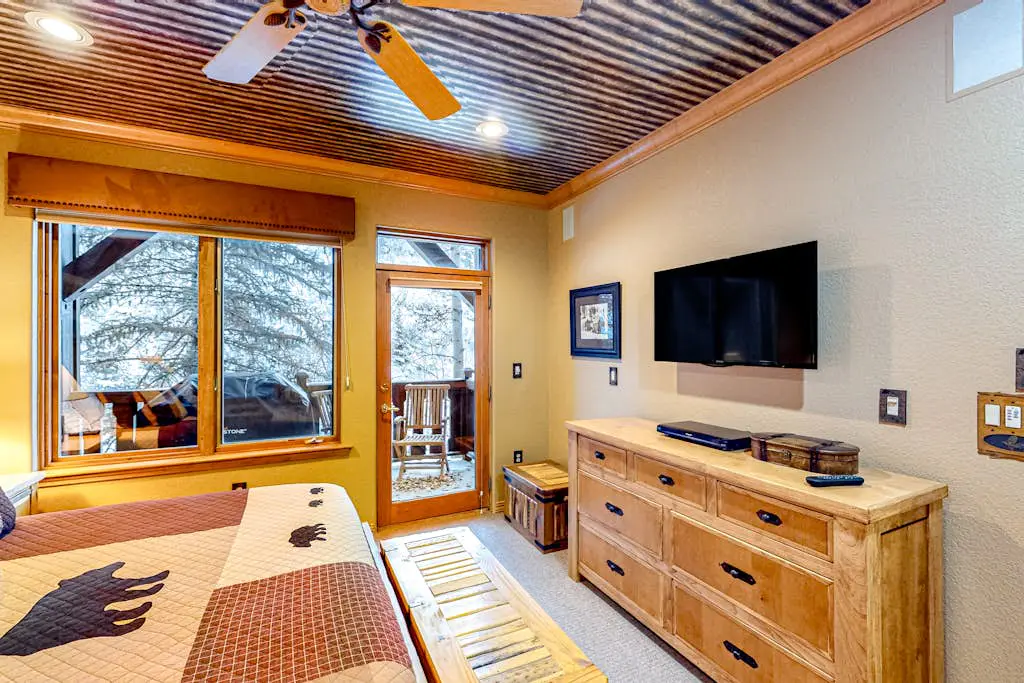 Aspenwood Lodge, Unit 203