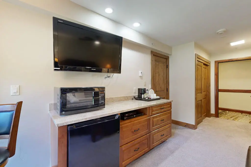 Lion Square Lodge South 170