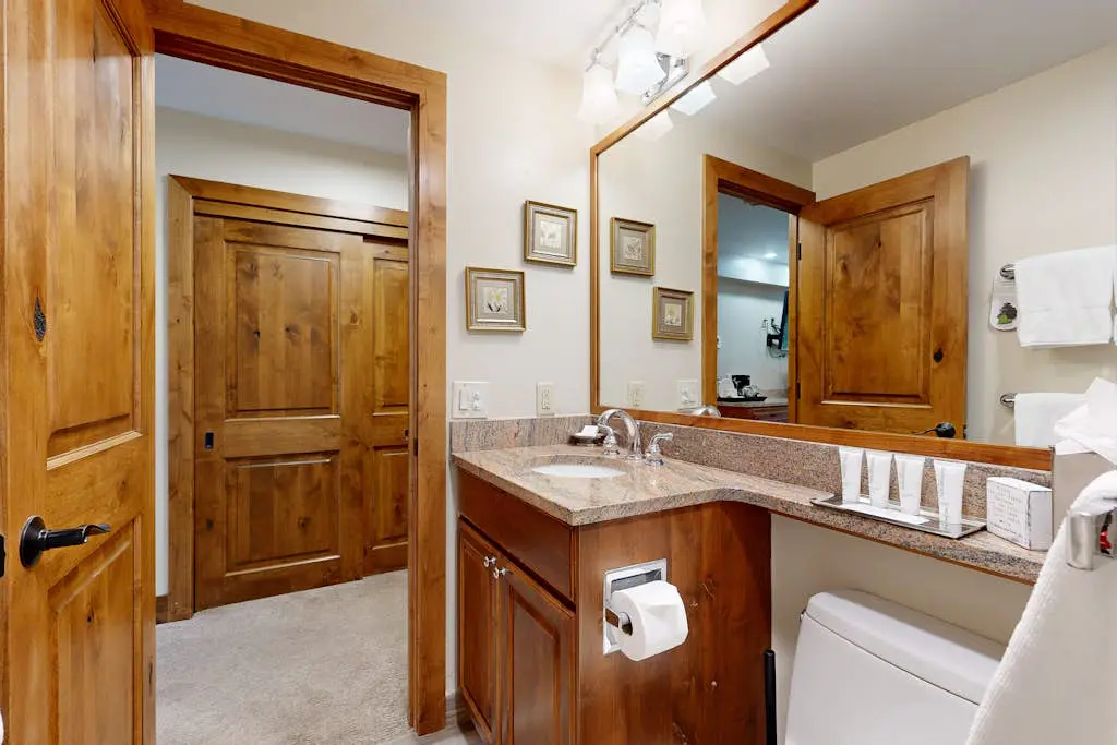 Lion Square Lodge South 170