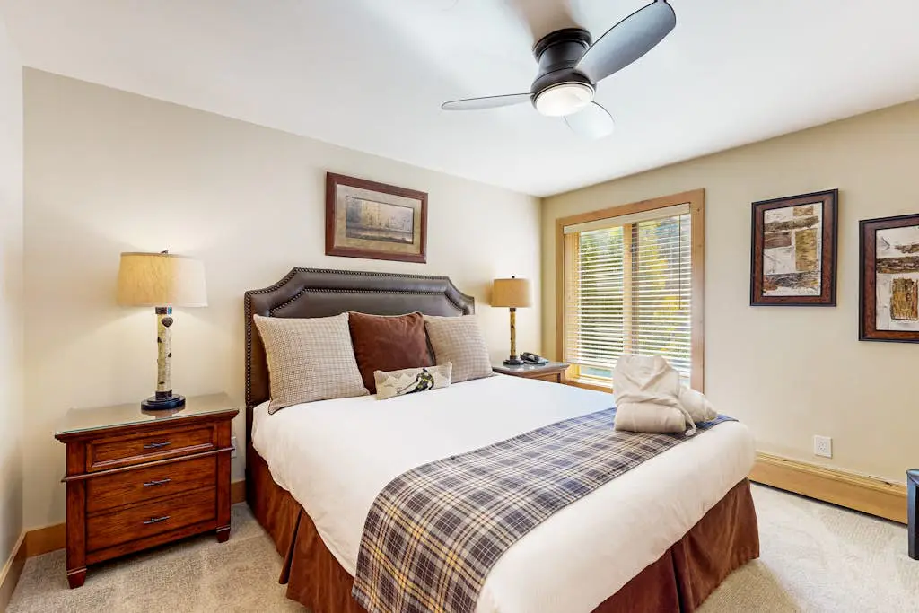 Lion Square Lodge South 358
