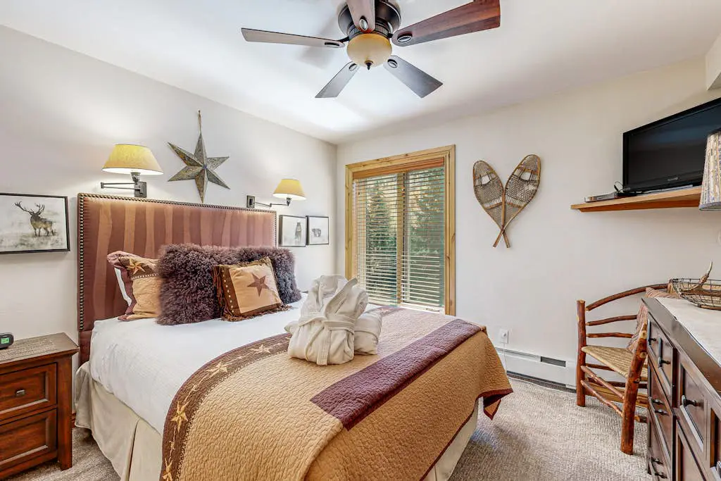 Lion Square Lodge South 466