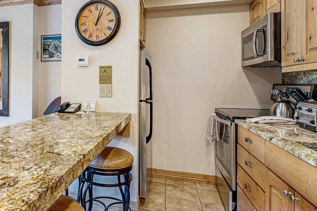 Lion Square Lodge South 554a