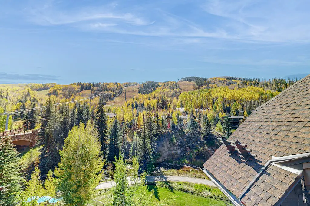 Lion Square Lodge South 560