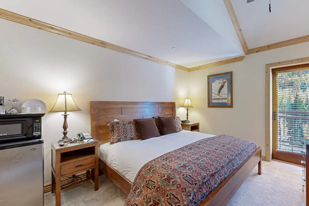 Lion Square Lodge South 655