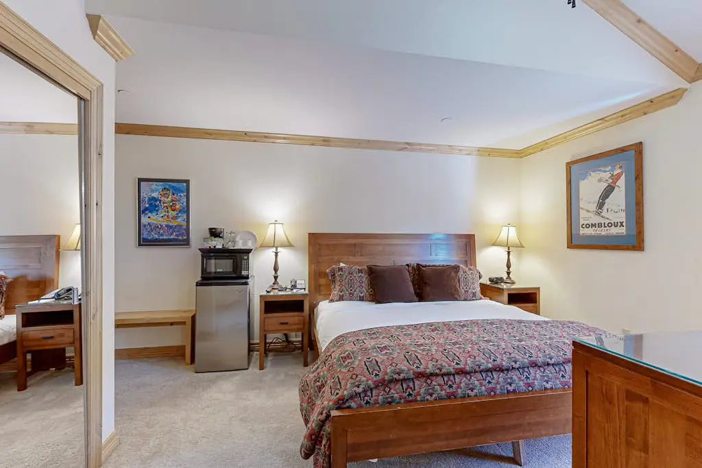 Lion Square Lodge South 655