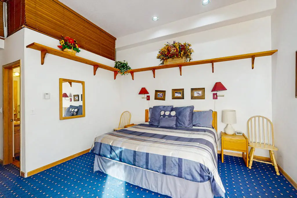 Sun Vail 33E