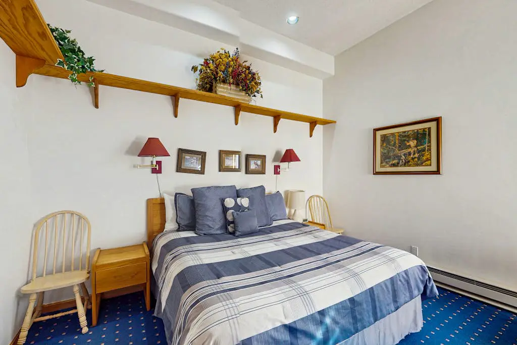 Sun Vail 33E