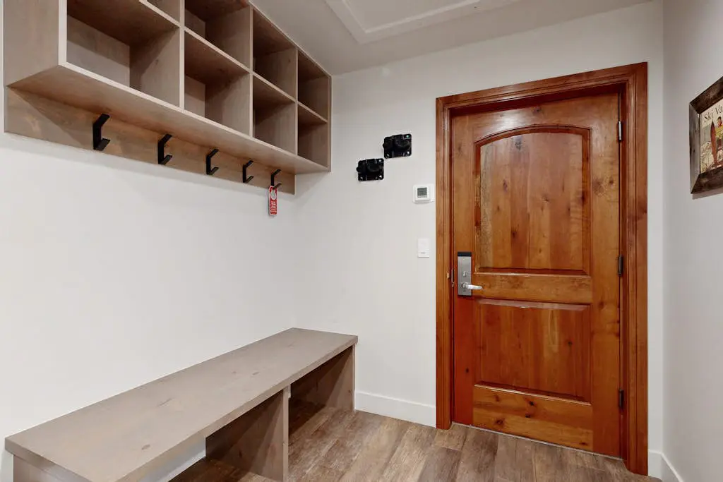 Lion Square Lodge South 257