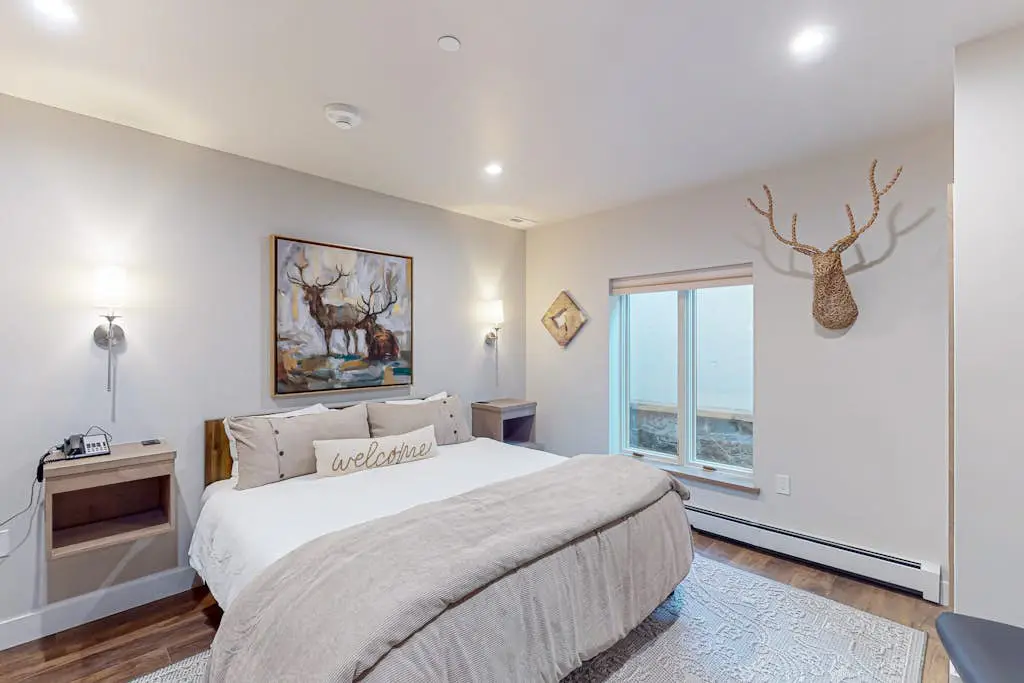 Lion Square Lodge South 261
