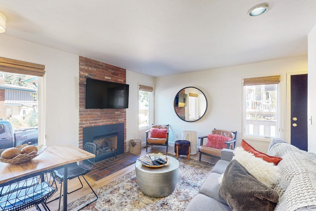 Mountain-view condo with Deck, Washer/dryer,  Short Walk to Free Town Bus